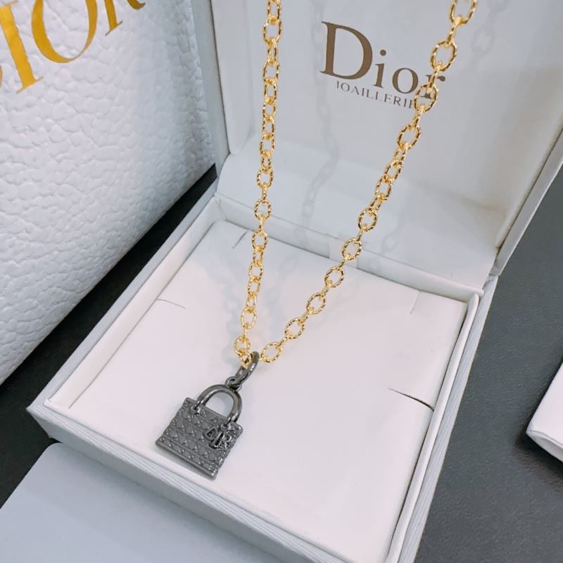 chr1st1an D10r necklaces